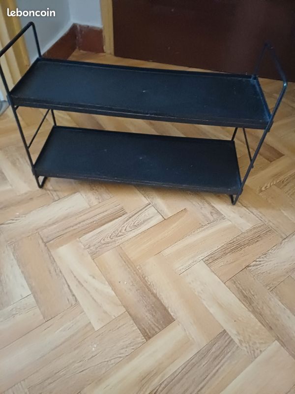 Étagère noire (image 1)
