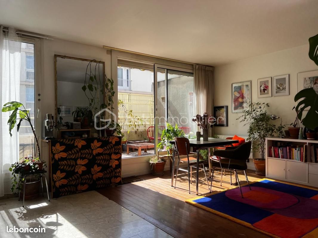 Appartement 3 pièces 77 m² · à Aubervilliers · 77 m² · 320 000 €