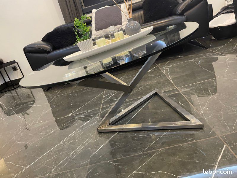 Modèle unique table basse en verre et en acier (image 7)