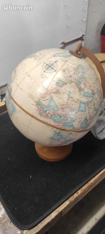 Globe (image 1)