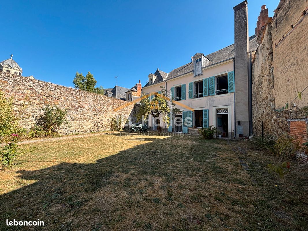 Maison 10 pièces 200 m² · à Craon · 200 m² · 148 500 €