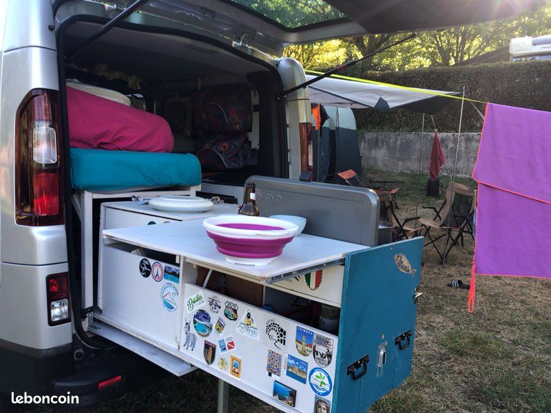 Aménagement Trafic lit+cuisine+etagère Équipement caravaning