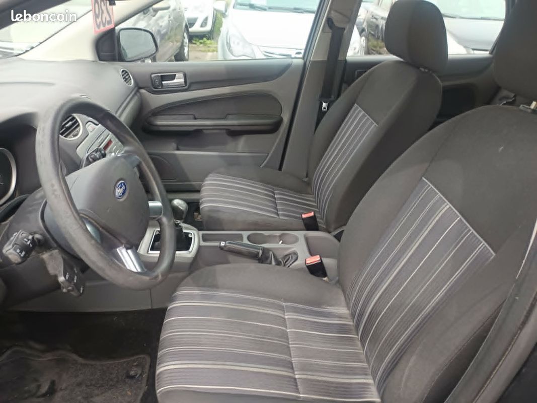 FORD Focus /1.6 TDCI 90CH/Garantie/4x sans frais (image 6)