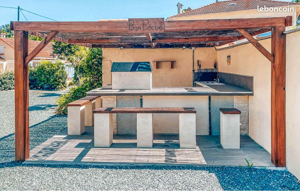 Studio plage à 200M- Terrasse- Piscine au sel- parking- BBQ (image 11)
