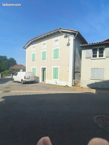 Maison 3 pièces 115 m² · à Saulgond · 115 m² · 600 €