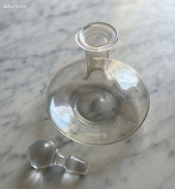 Carafe en verre avec bouchon boule / petite dame-jeanne (image 1)