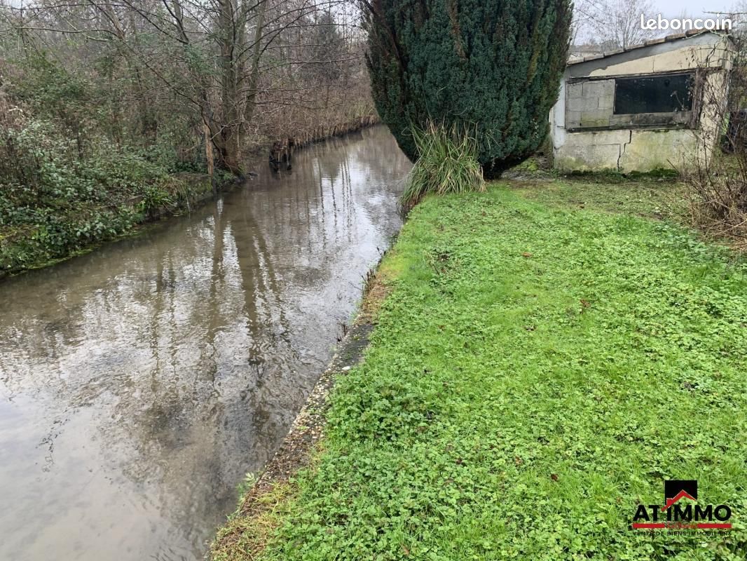 Maison 6 pièces 126 m² - Voeuil-et-Giget 16400 (image principale 2)