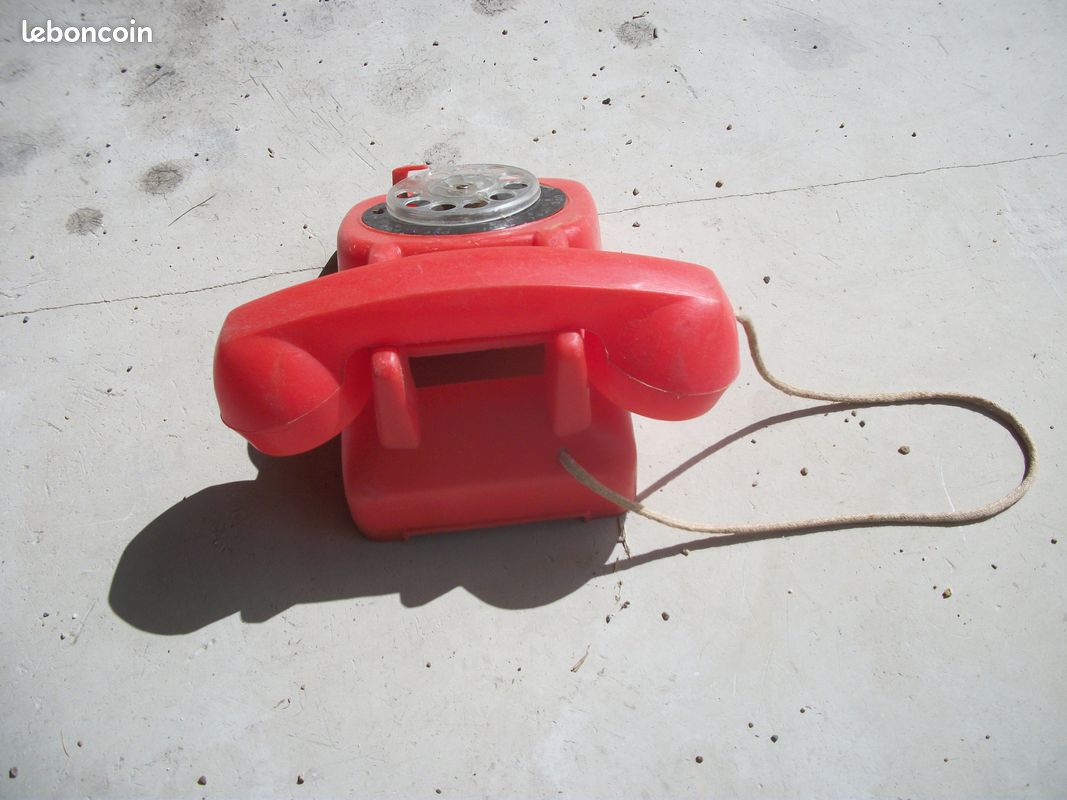 Téléphone jouet vintage (image 2)