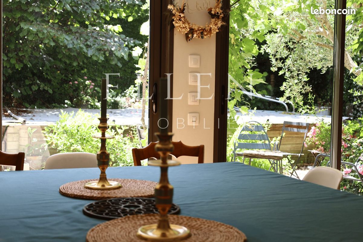 Maison 9 pièces 280 m² · à Niort · 280 m² · 517 500 €