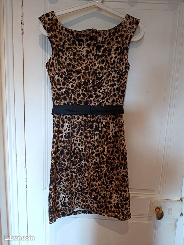 Robe avec ceinture et poches (image 2)