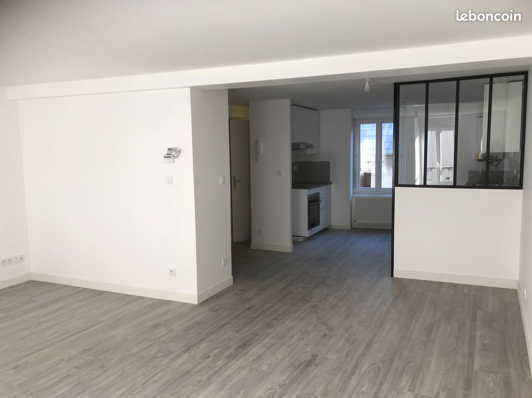 Appartement 3 pièces 75 m² · à Vierzon · 75 m² · 550 €
