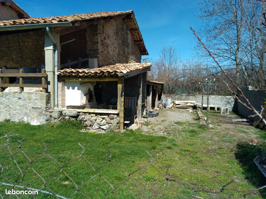 Location (image 1)