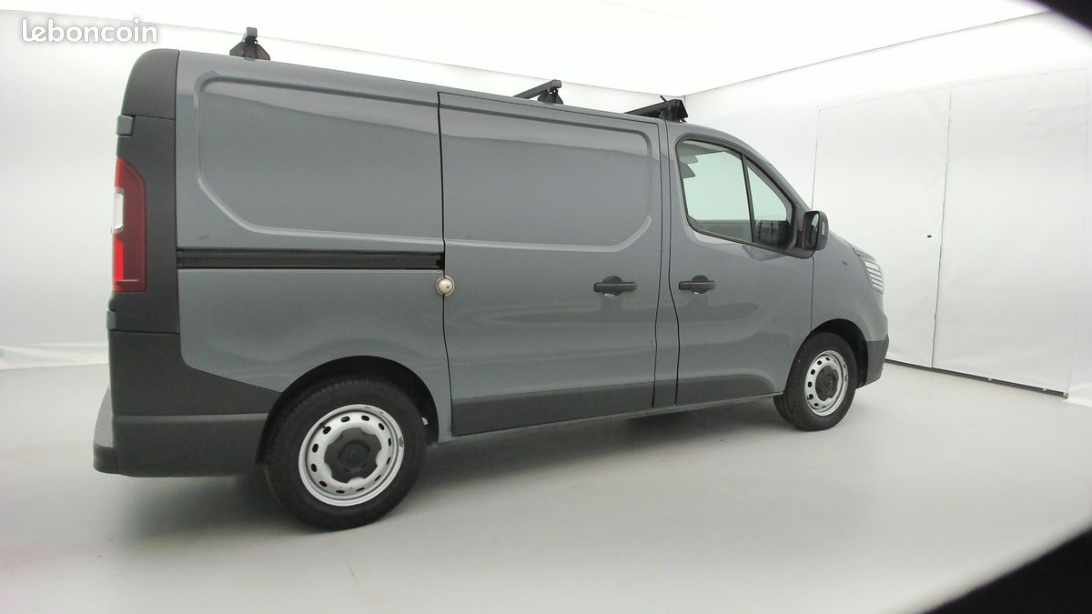 Renault trafic fgn l1h1 2800 kg blue dci 110 confort (image 6)