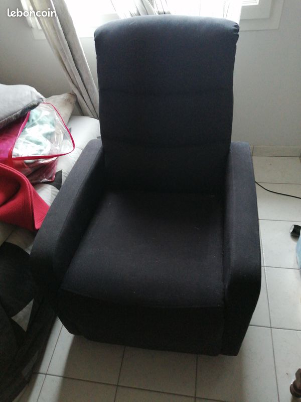 Fauteuil confortable (image 1)