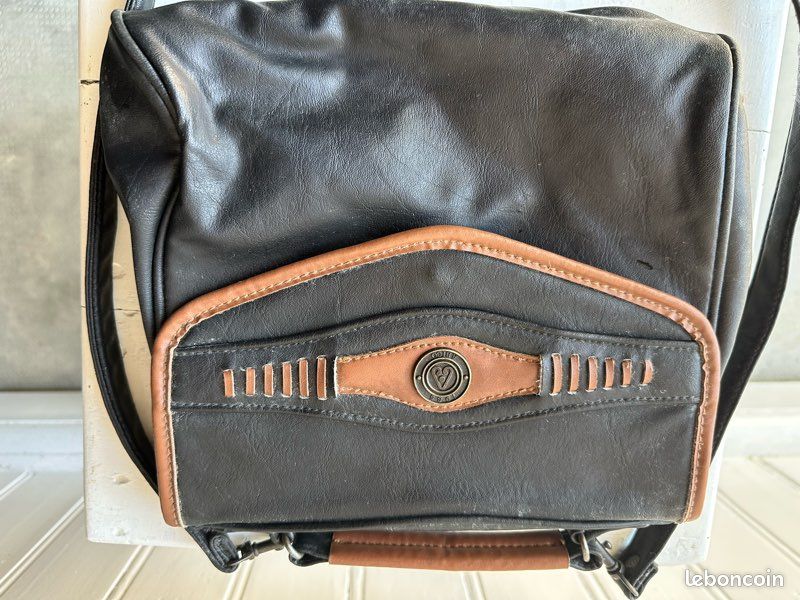 Petit sac en cuir souple noir (image 5)