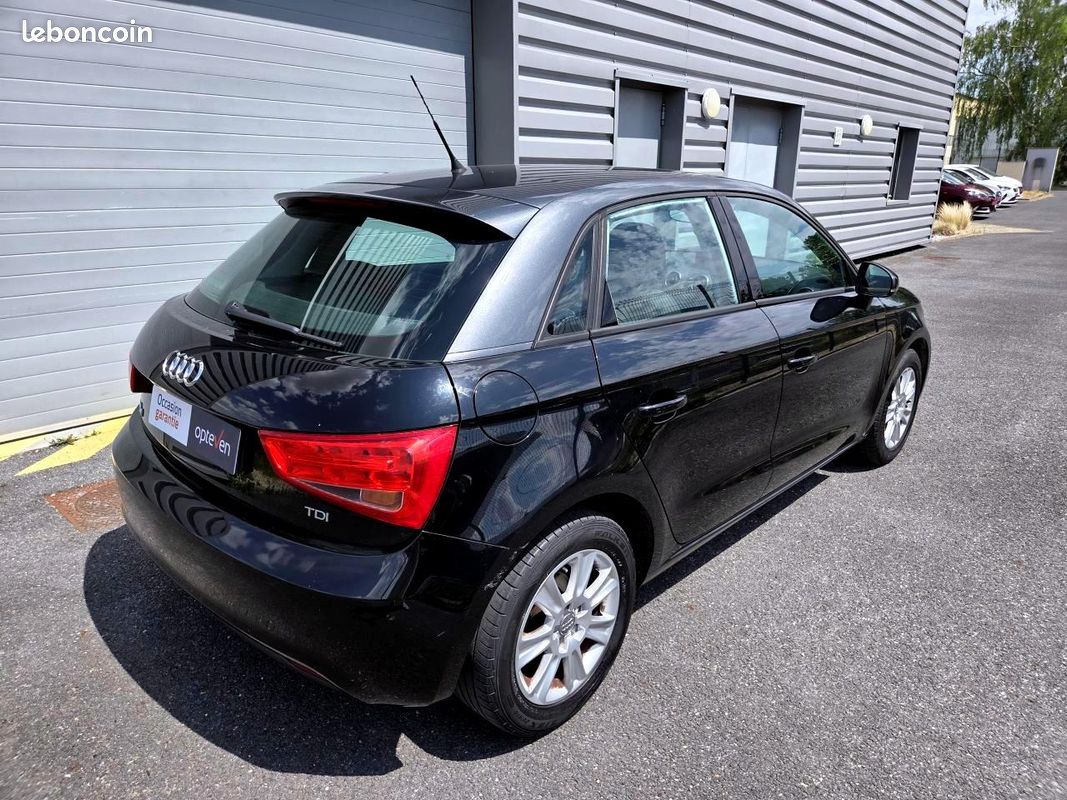 AUDI A1 Sportback 1.6 TDi DPF - 90 - Start/Stop SPORTBACK Ambiente PHASE 1 (image 7)