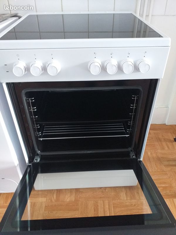 A vendre cuisinière vitrocéramique 200 (image 1)