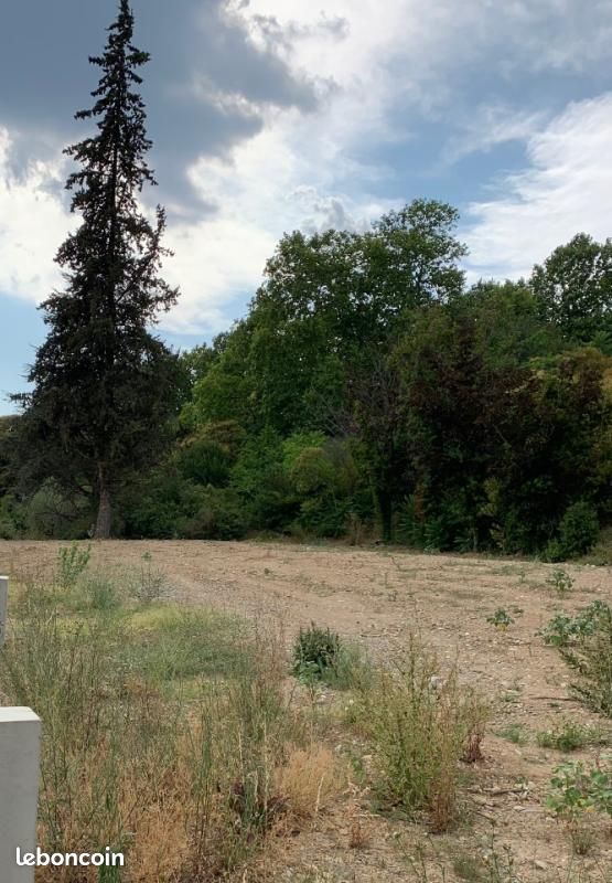 Terrain 245 m² · à Manosque · 101 000 €