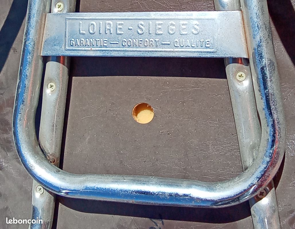 3 chaises vintage en simili-cuir (image 8)