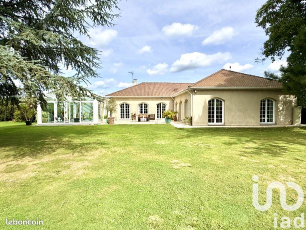 Maison 7 pièces 225 m²