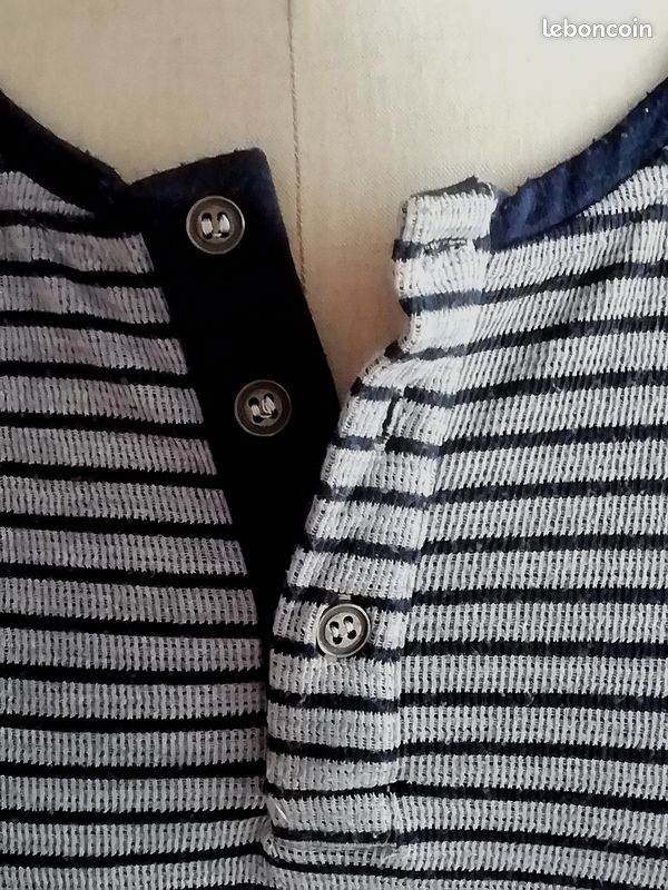 Pull léger gris rayé (image 3)