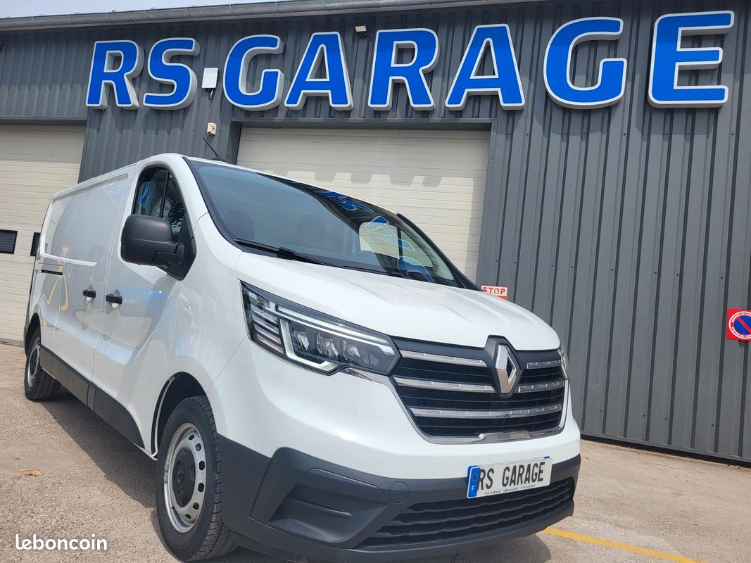 RENAULT TRAFIC L2H1 FOURGON 2.0Blue DCI 130 GRAND CONFORT 03 PLACES avec HABILLAGE BOIS COMPLET + PROJECTEURS FULL LED + RADARS ARRIÈRE + ROUE DE SECOURS / GARANTIE 12 MOIS ( Prix de Vente 18 990 HT ) (image 14)