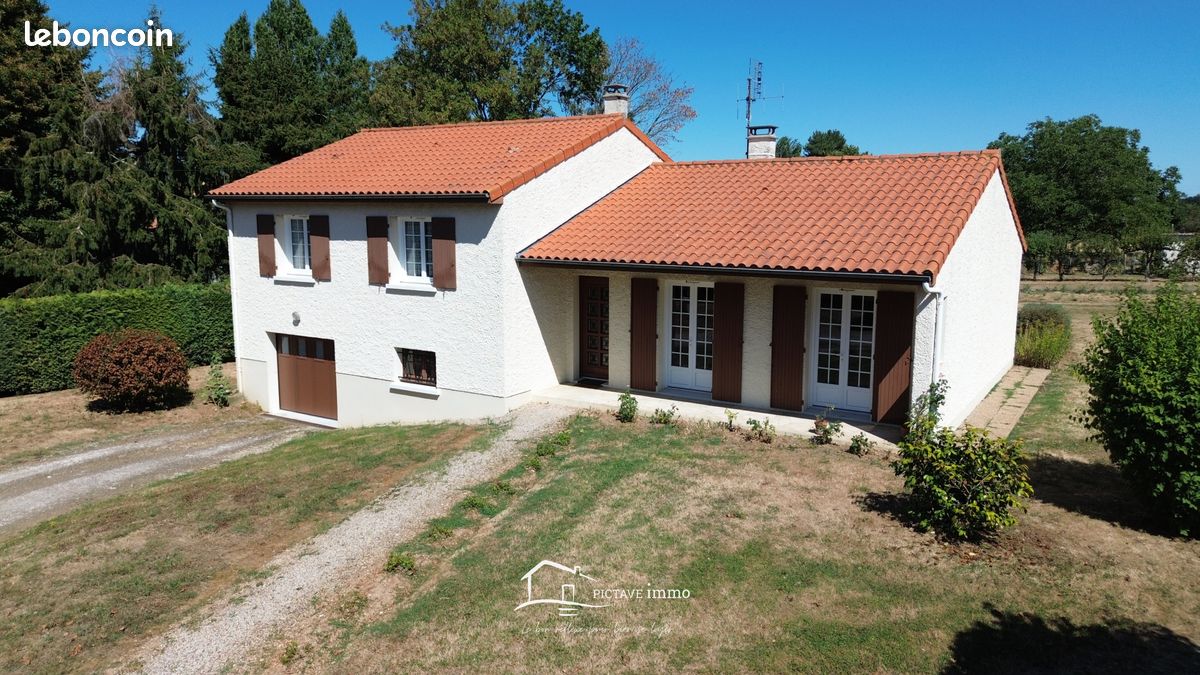 Maison 7 pièces 114 m² · à Lusignan · 114 m² · 159 400 €
