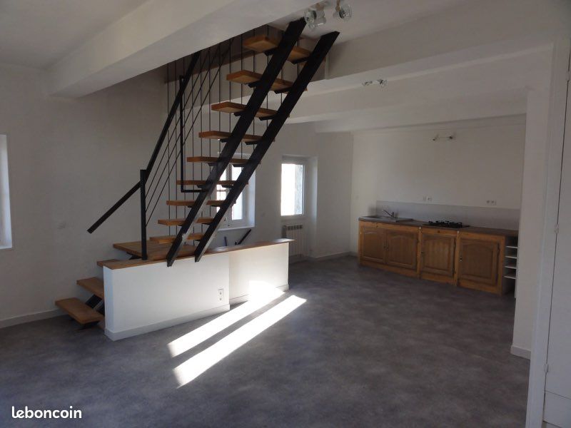 Appartement 3 pièces 52 m² · à Entraigues-sur-la-Sorgue · 52 m² · 570 €