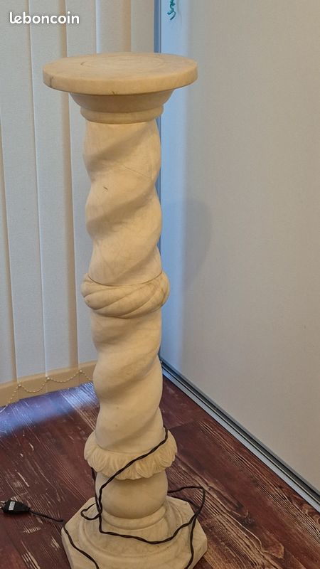 Vends colonne en marbre (image 1)