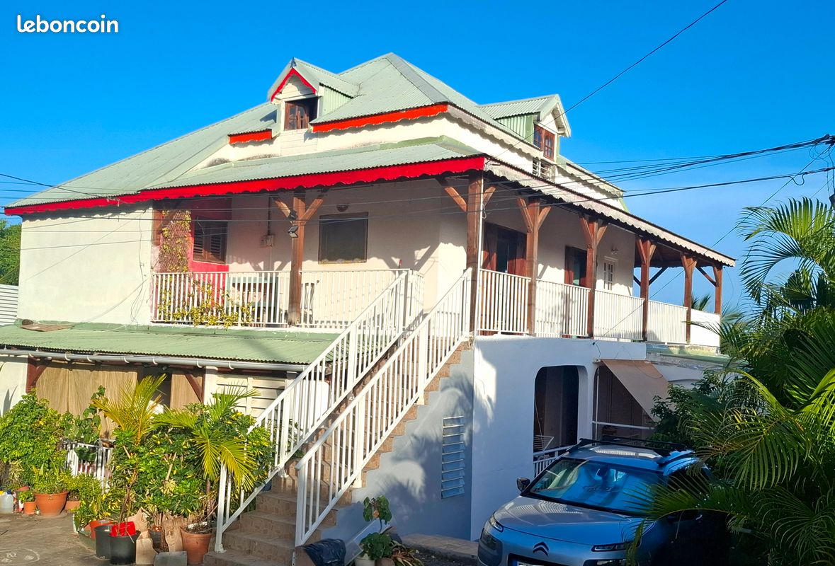 Maison 3 pièces 90 m² · au Gosier · 90 m² · 895 €/mois