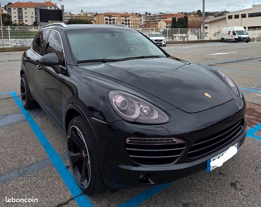 Porsche Cayenne (image 1)