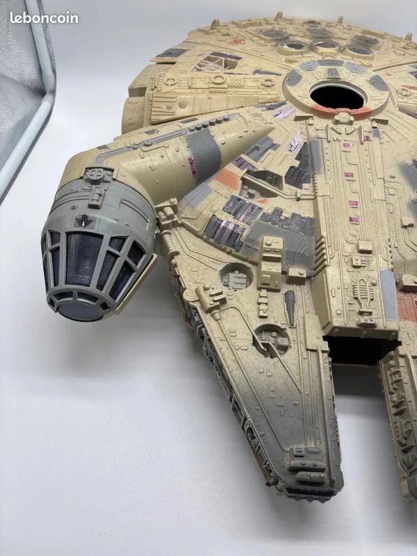 Jouet Vintage Star Wars Faucon Millénium Tonka 1995 - à Restaurer