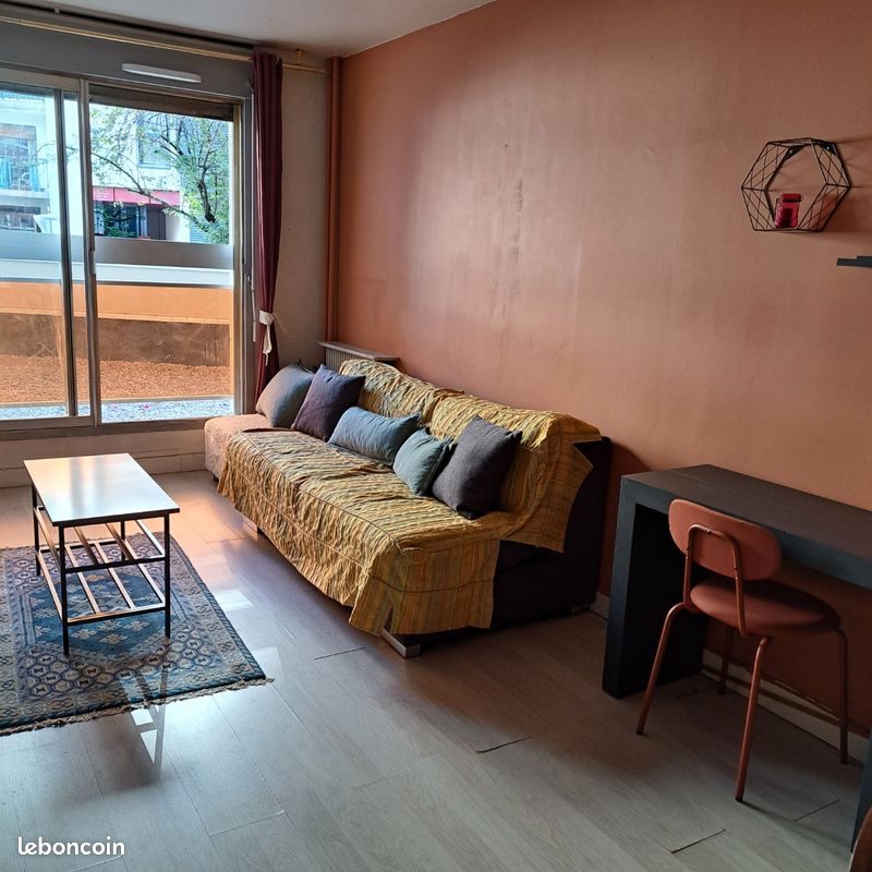 Appartement 2 pièces 48 m² · à Paris · 48 m² · 1 600 €