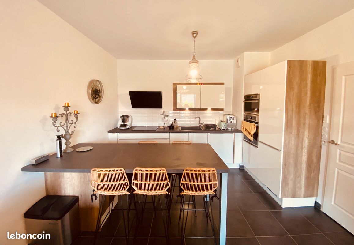 Appartement 3 pièces 59 m² · à Saint-Julien-en-Genevois · 59 m² · 1 700 €/mois