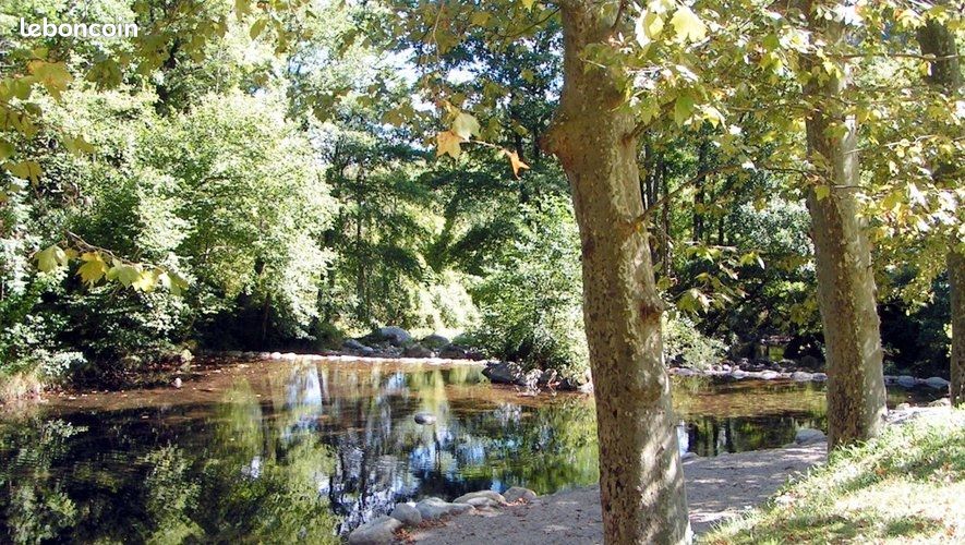 Gite et baignade en rivière (image 1)