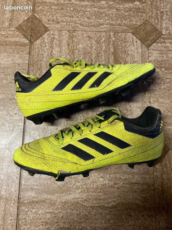 Crampons adidas taille 38 2/3 (image 1)