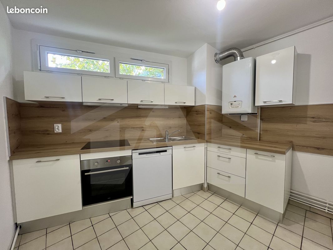Appartement 2 pièces 64 m² · à Fontaine · 64 m² · 680 €/mois
