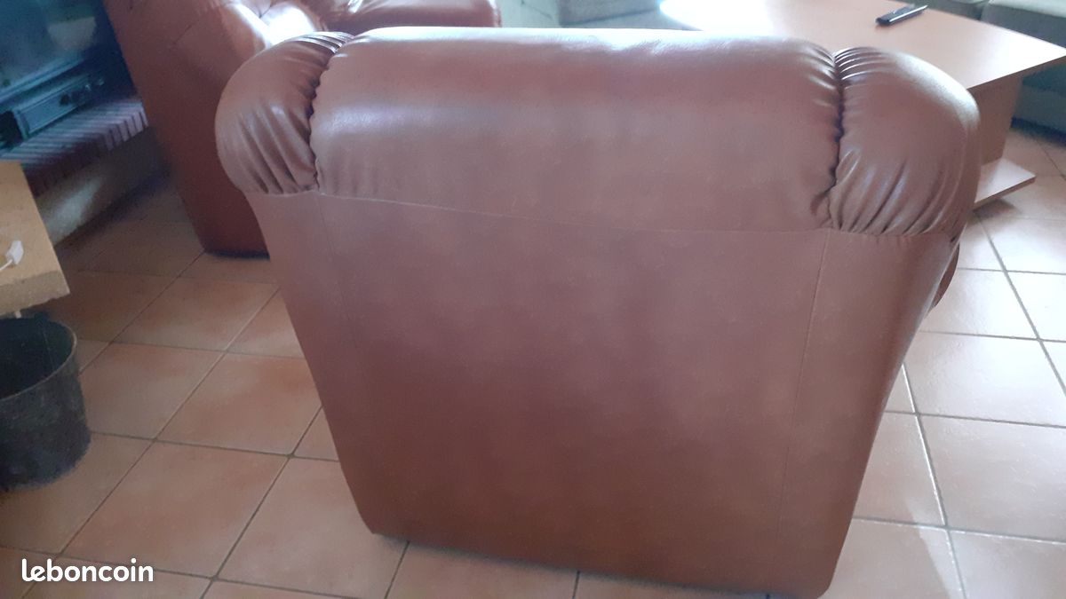 Fauteuils simili cuir marron (image 3)