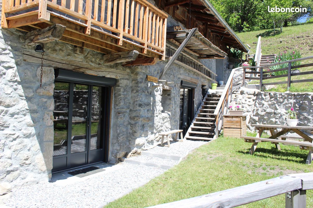Maison 8 pièces 200 m² · à Crots · 200 m² · 580 000 €