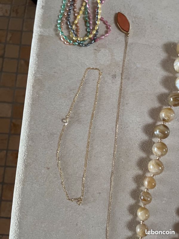 Lot de bijoux fantaisie (image 6)