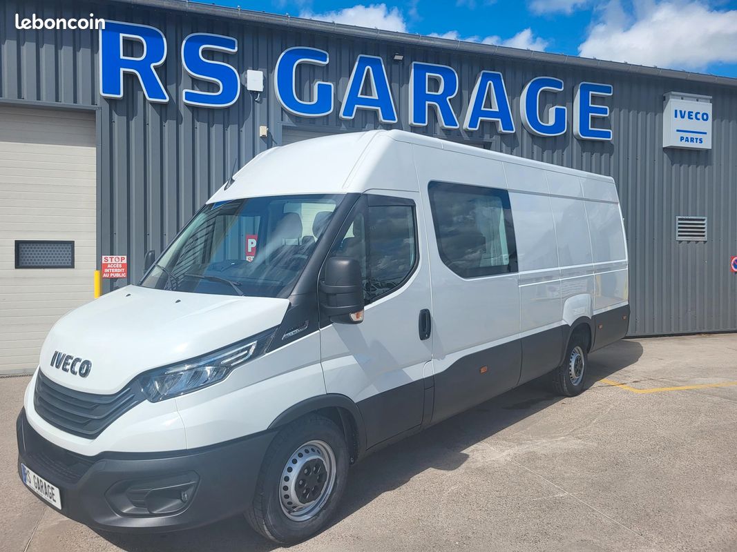 IVECO DAILY 35S18 HA8 V16 FOURGON PACK ÉVOLUTION CABINE APPROFONDIE FIXE 07 PLACES NEUF avec ATTELAGE + CAMÉRA + PROJECTEURS FULL LED / MOTEUR 3 LITRES / SANS CONTRAINTES GSR2 ( Prix Vente 49 990 HT ) (image 14)