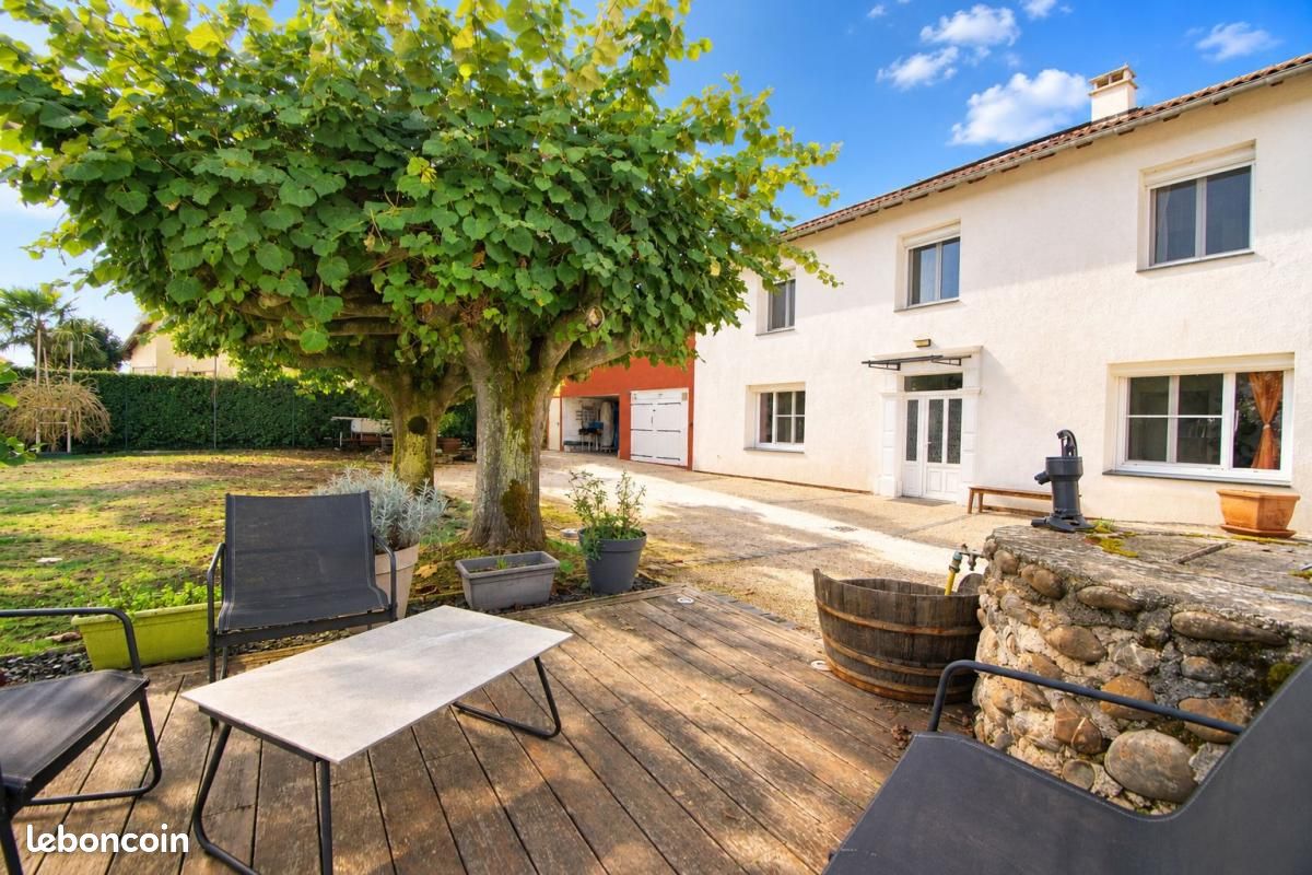 Maison 5 pièces 143 m² · à Espoey · 143 m² · 335 000 €