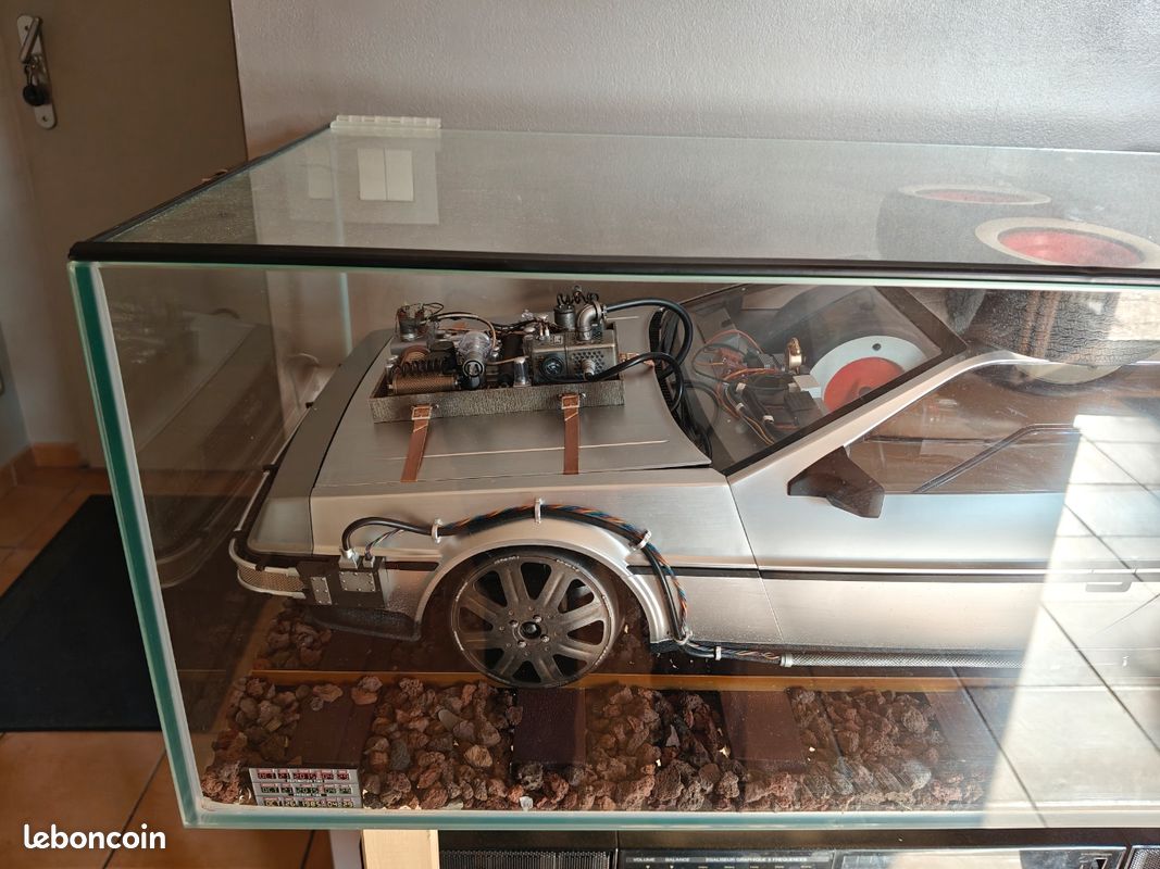 DeLorean Time Machine 1/6 – Retour Vers Le Futur III – Hot Toys MMS738 – 72 Cm