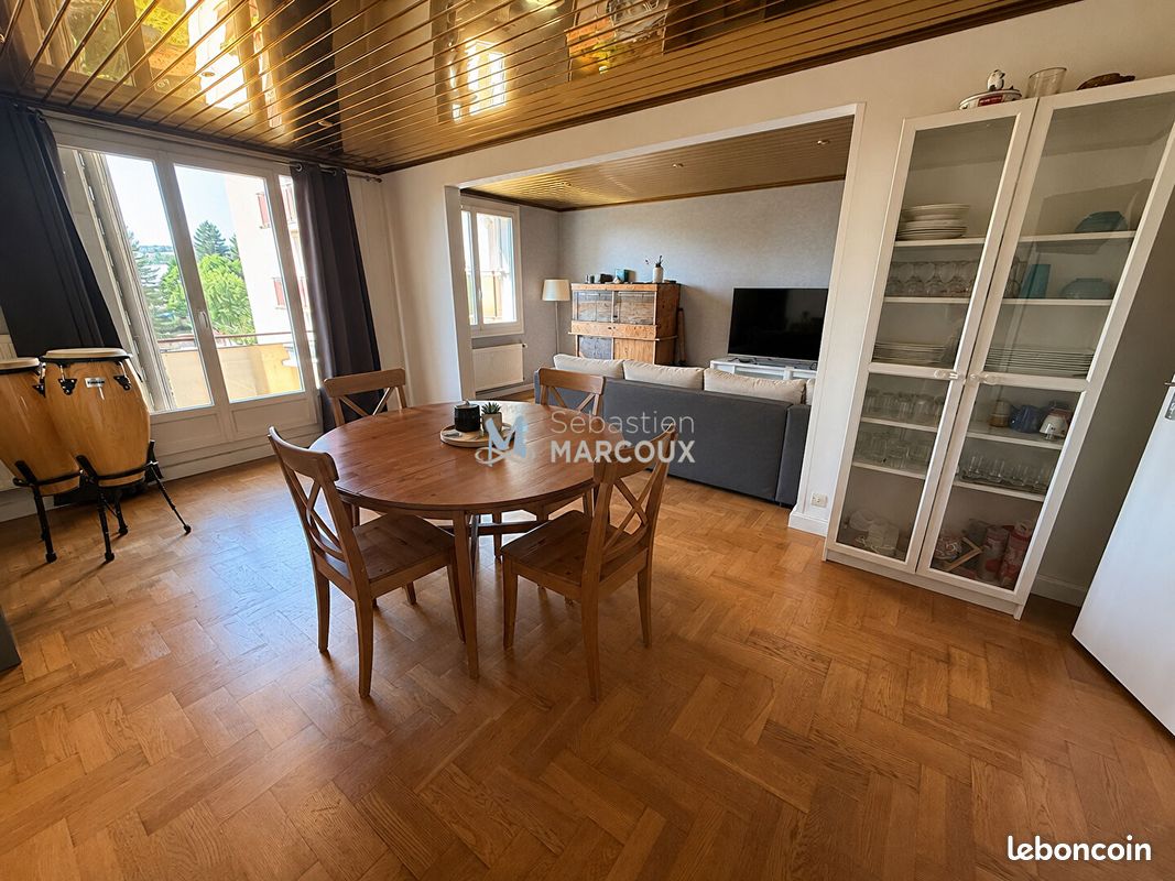 Appartement 5 pièces 95 m² · à Montbrison · 95 m² · 110 000 €