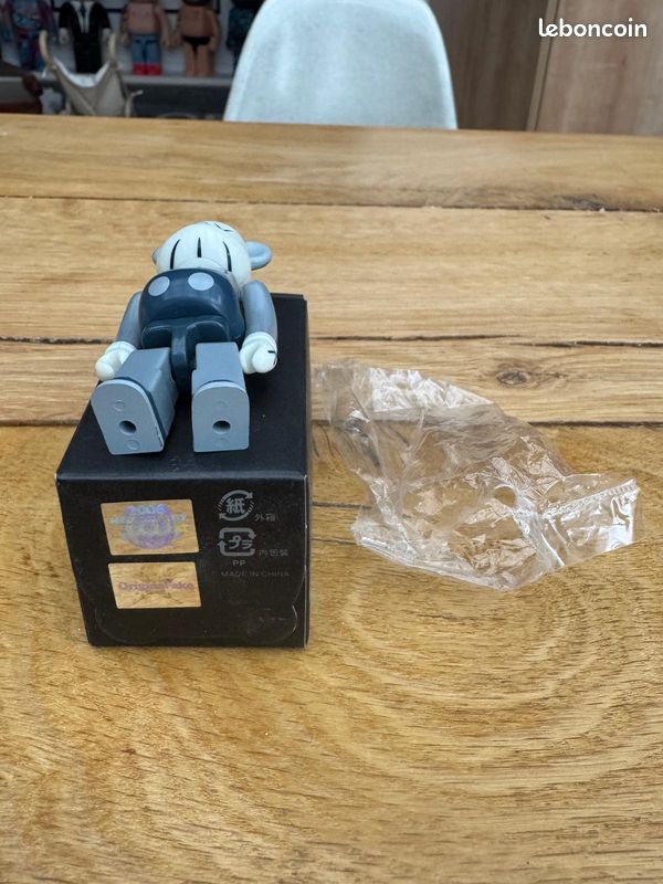 bearbrick 100% halloween 2007 medicom toy jamais ouvert