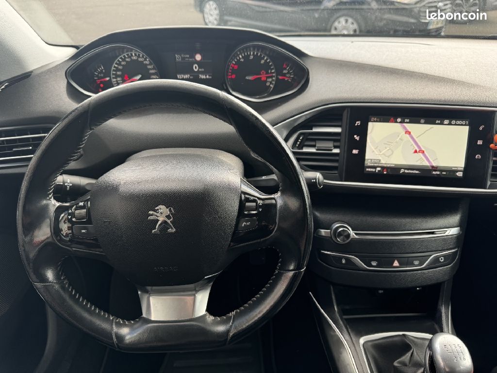 Peugeot 308 BlueHDi 130ch SetS BVM6 Allure (image 6)