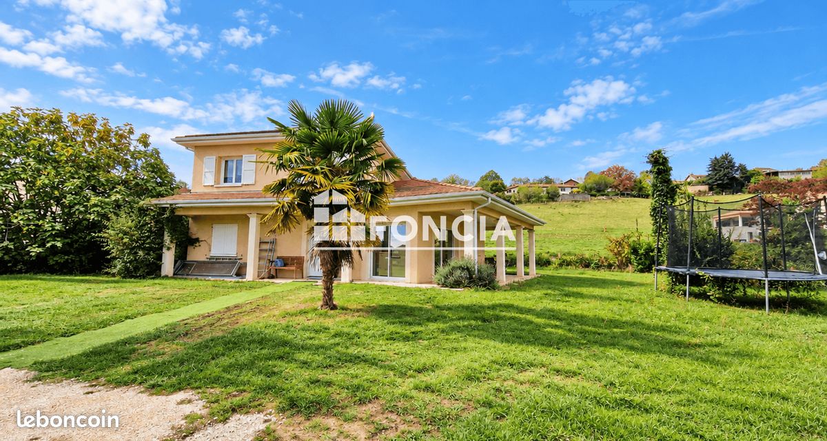 Maison 5 pièces 151 m² · à Moirans · 151 m² · 1 650 €/mois