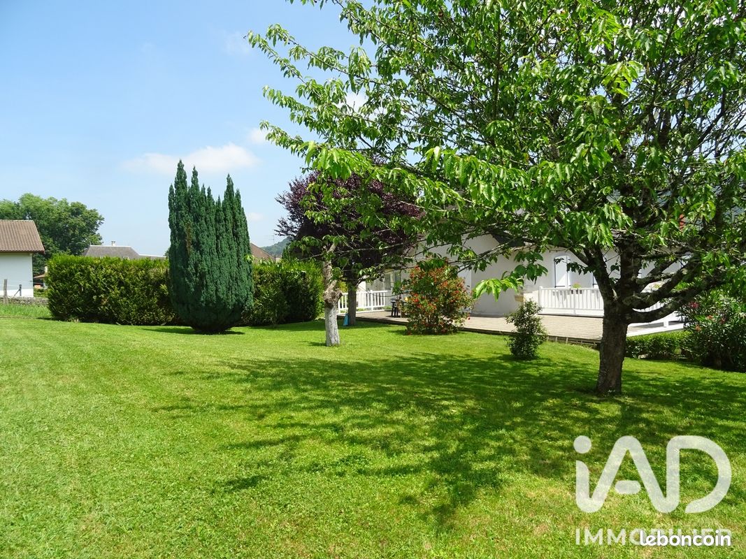 Maison 9 pièces 205 m² · à Garindein · 205 m² · 250 000 €