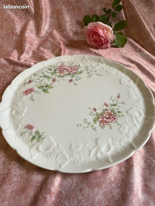 Grand plat rond en porcelaine de Berry – Collection “Lierre Sauvage” – Vintage (image 1)