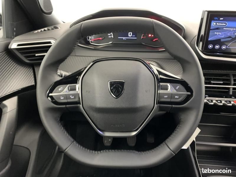 PEUGEOT 2008 100 ch BVM6 STYLE (image 14)